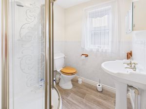En-Suite- click for photo gallery